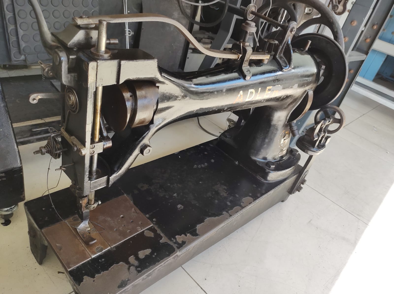 Reta Industrial Adler